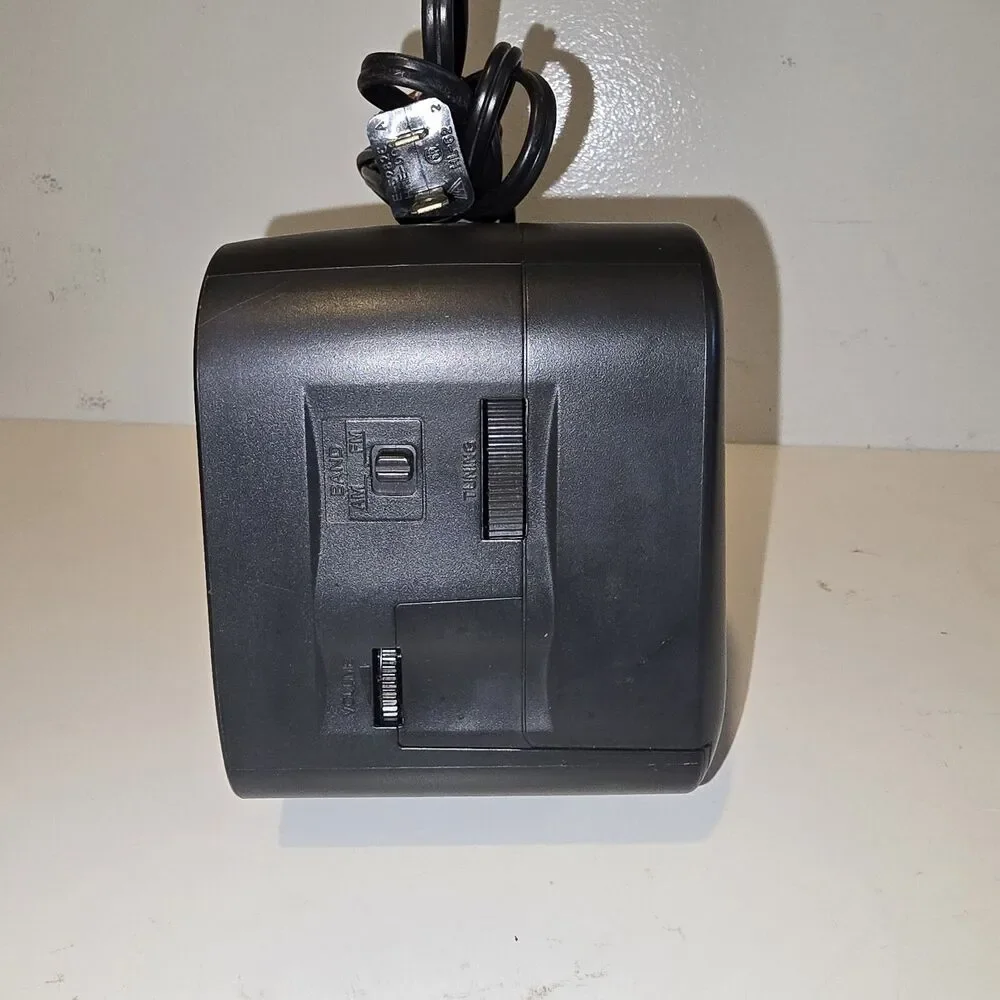 Sony Dream Machine ICF-C740 AM/FM Clock Radio Dual Alarm Digital Display Vintage